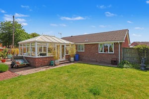 Pewit Close Holmewood